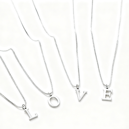 Collier pour femme plaqu� or avec lettre de l'alphabet