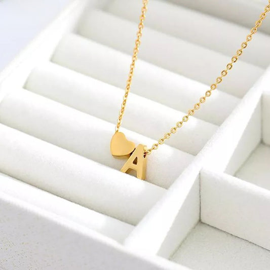 Collier combin� de lettres d'amour
