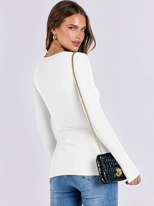 T-shirt basique � manches longues et col rond en maille c�tel�e pour femme